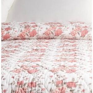 Kerry Cassill King Quilt Set